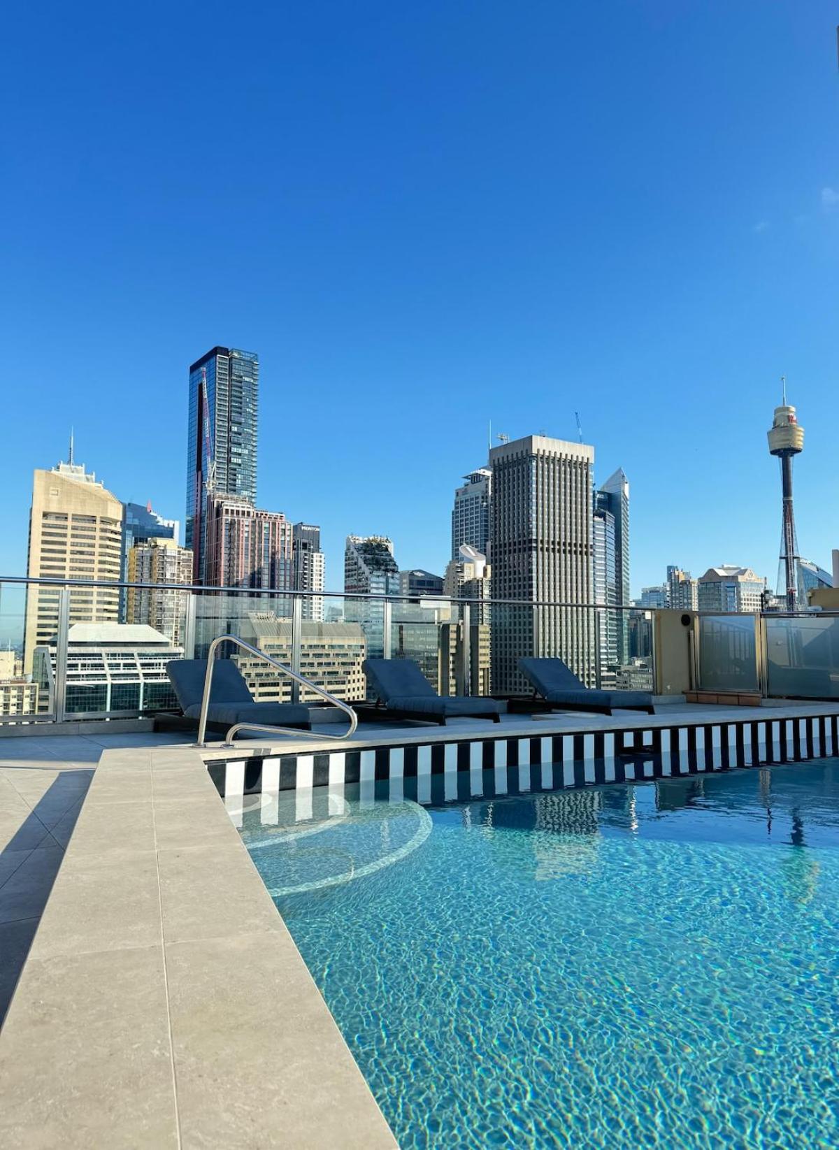 Stylish With Amazing Views And Pool