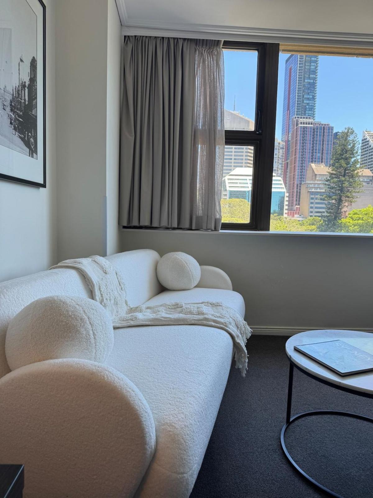 Stylish With Amazing Views And Pool *