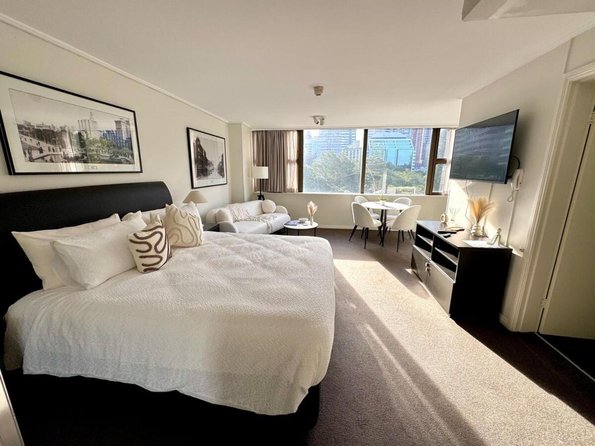 Stylish With Amazing Views And Pool