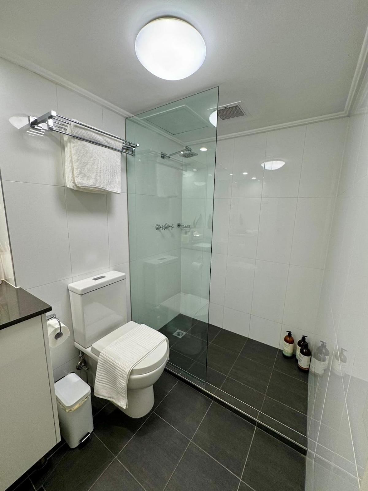Stylish With Amazing Views And Pool * Sydney