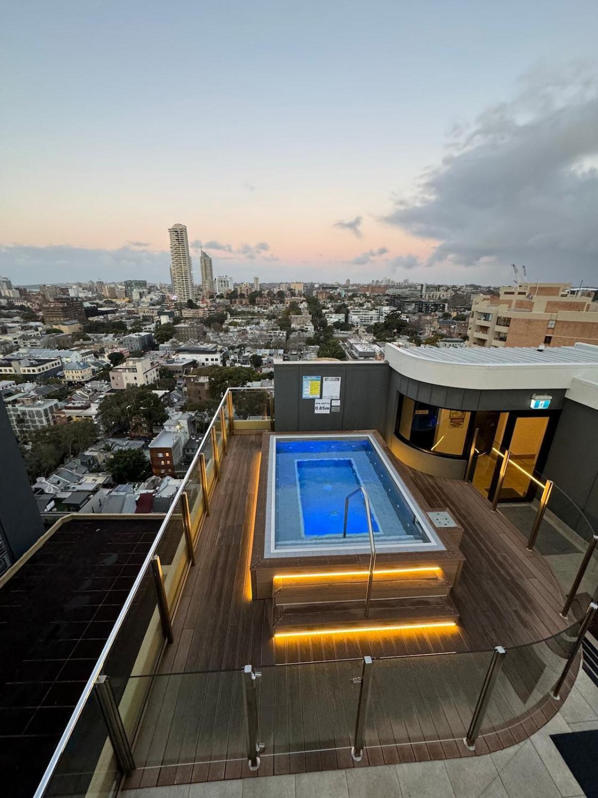 Stylish With Amazing Views And Pool *