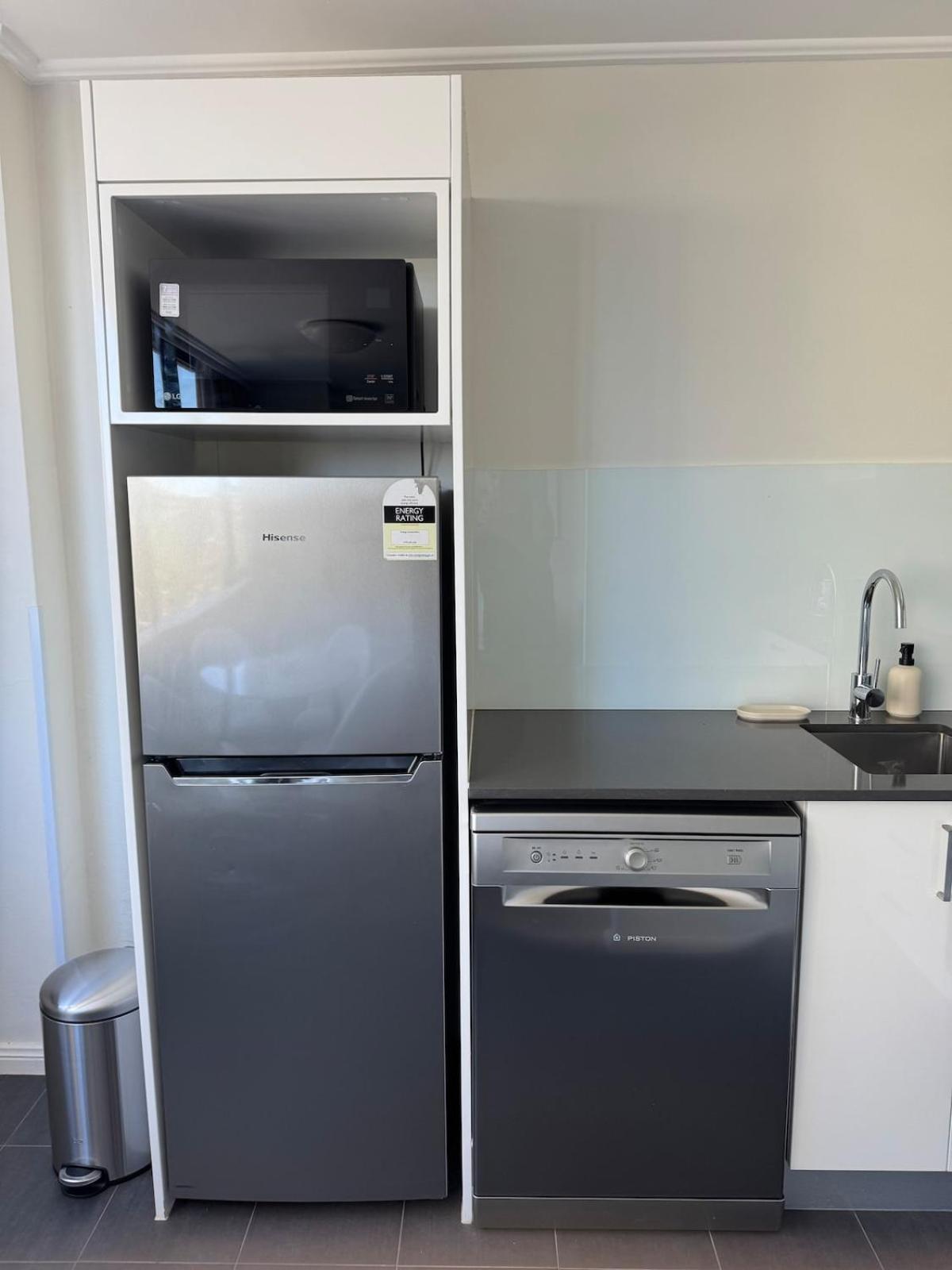 Apartment Stylish With Amazing Views And Pool Sydney