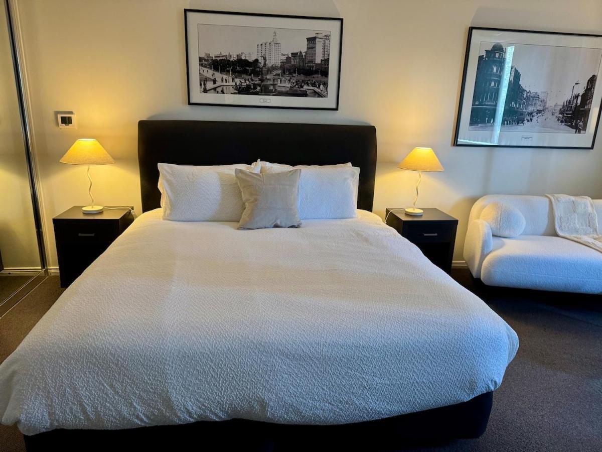 Apartment Stylish With Amazing Views And Pool Sydney